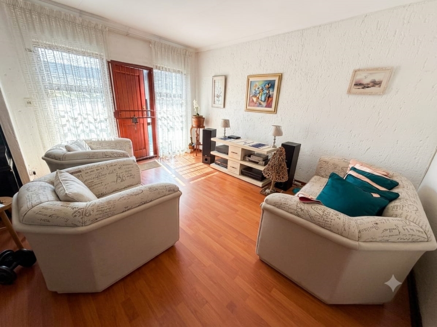 2 Bedroom Property for Sale in Vaalpark Free State